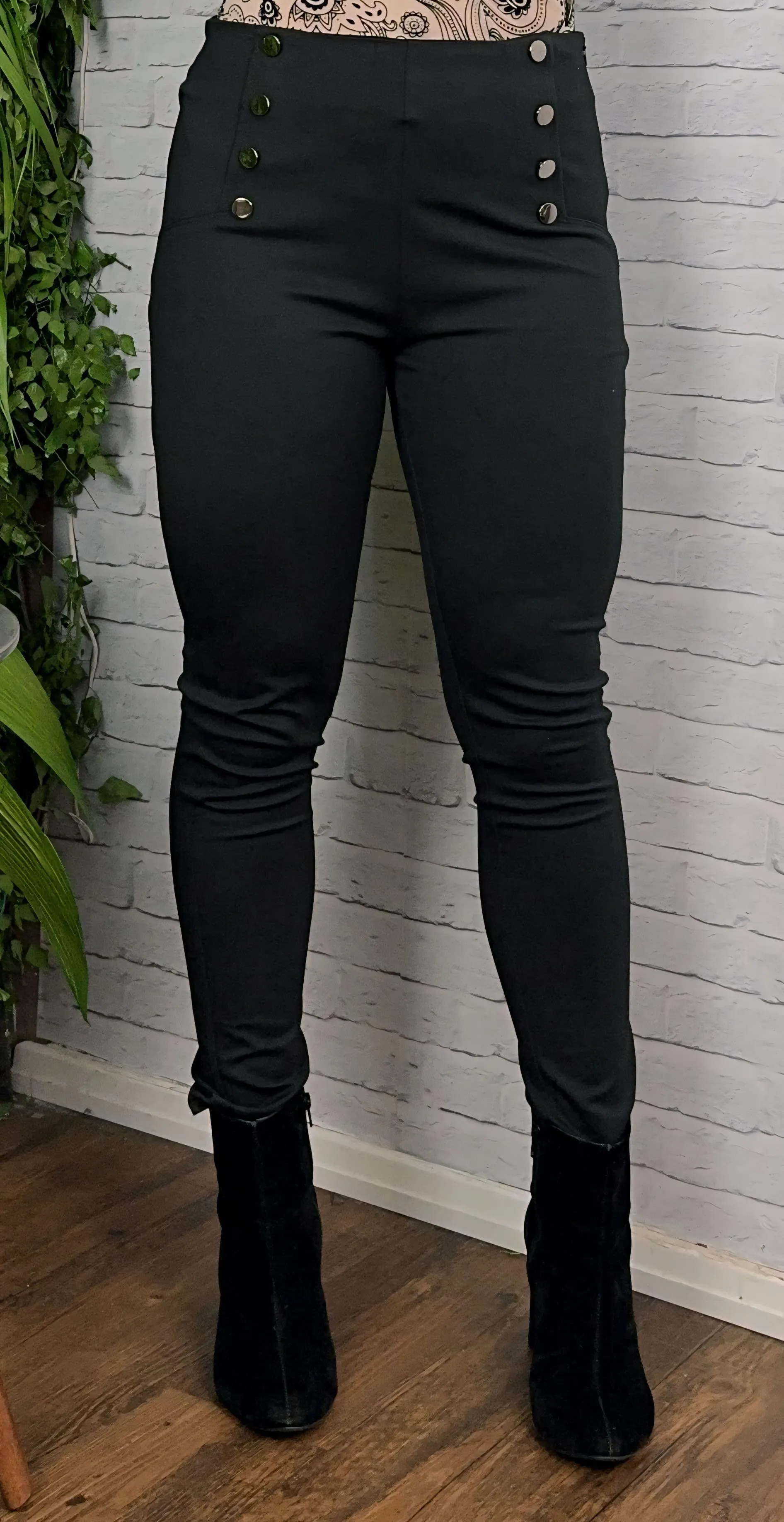 Calça Casual Botões Frontais 7507.  (6E)