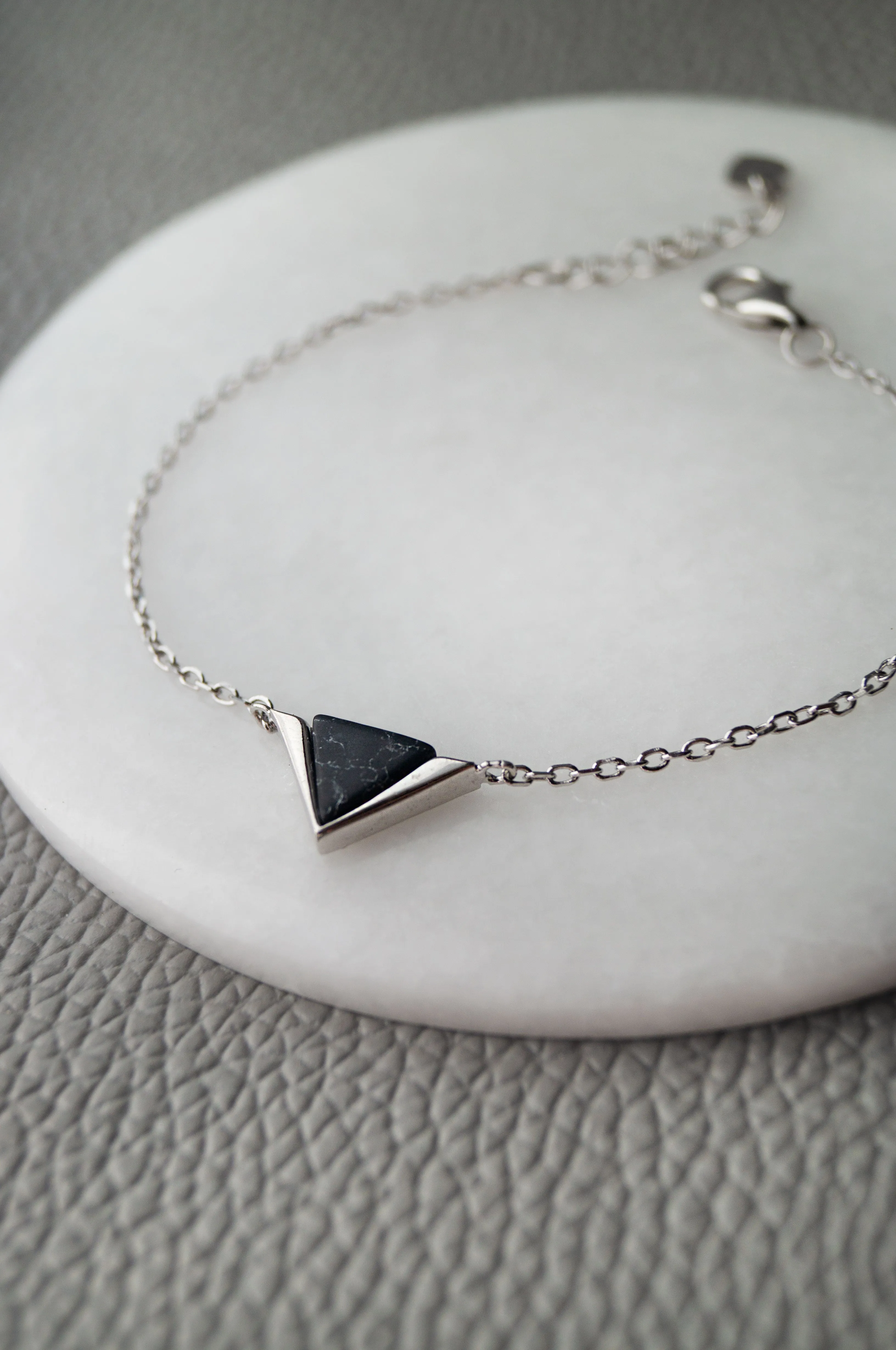 Exquisite Black Triangle Sterling Silver Chain Bracelet