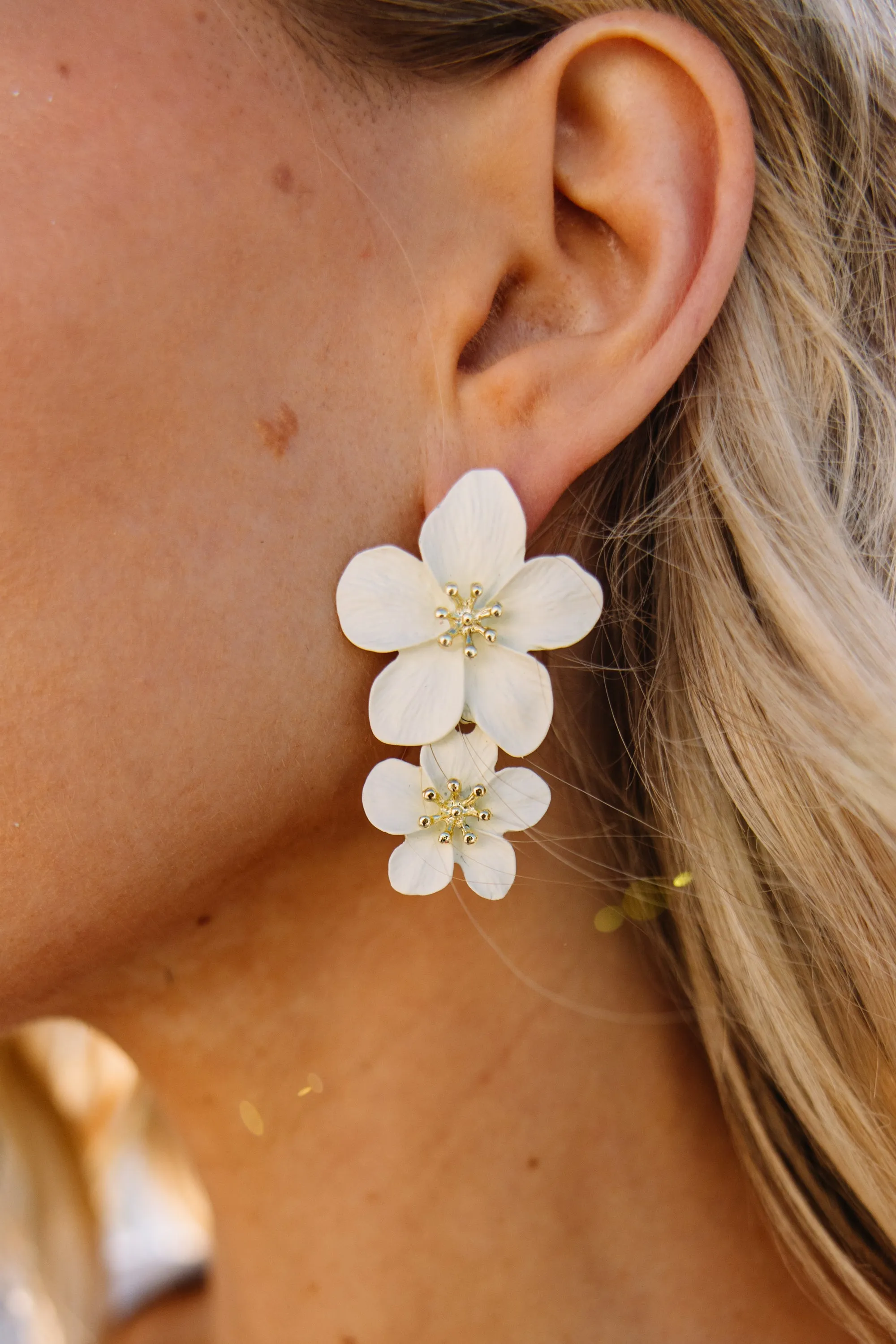 Full Bloom White Floral Earrings