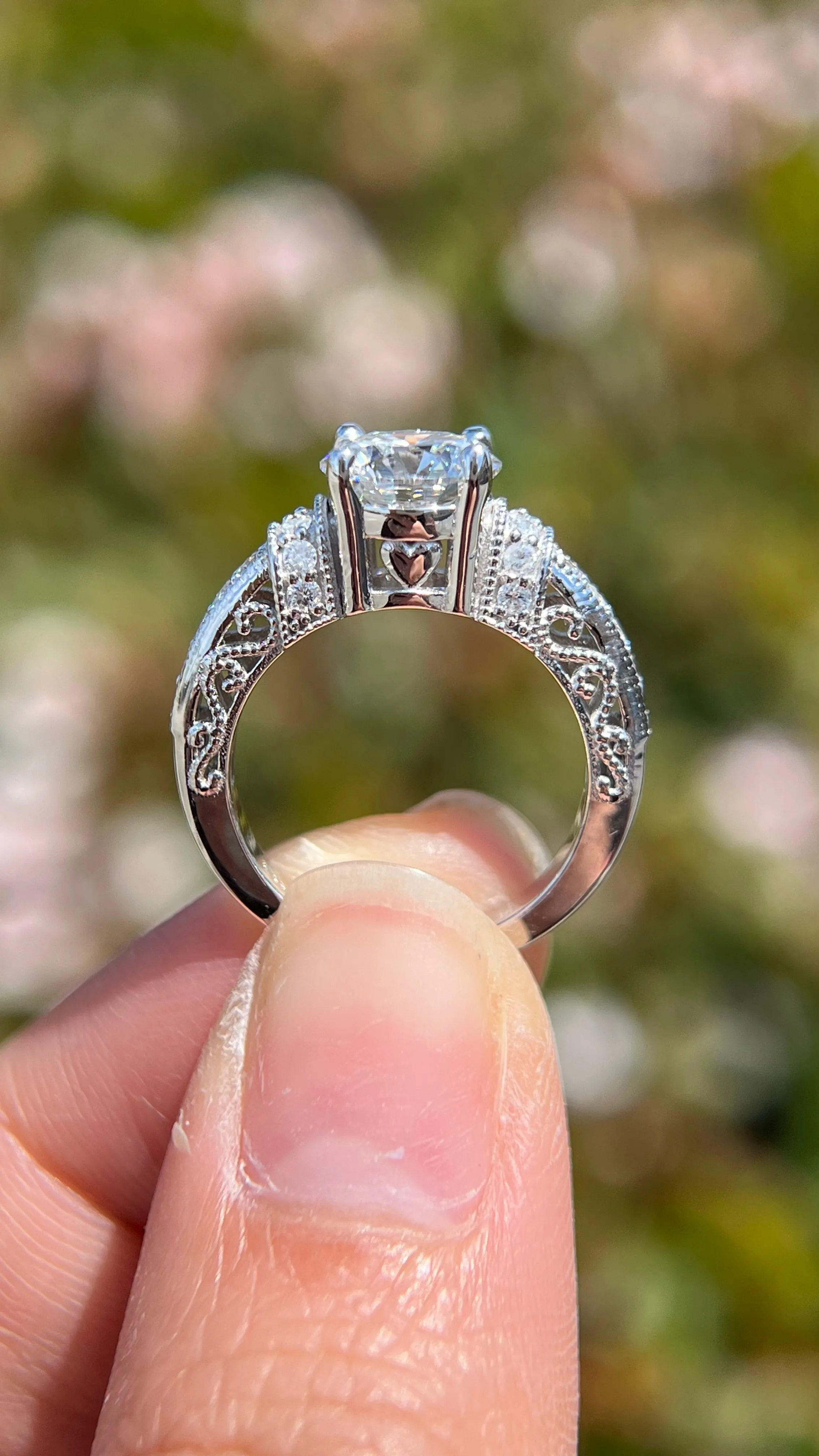 Kari 2.09ct E-VS1 Round Lab Diamond