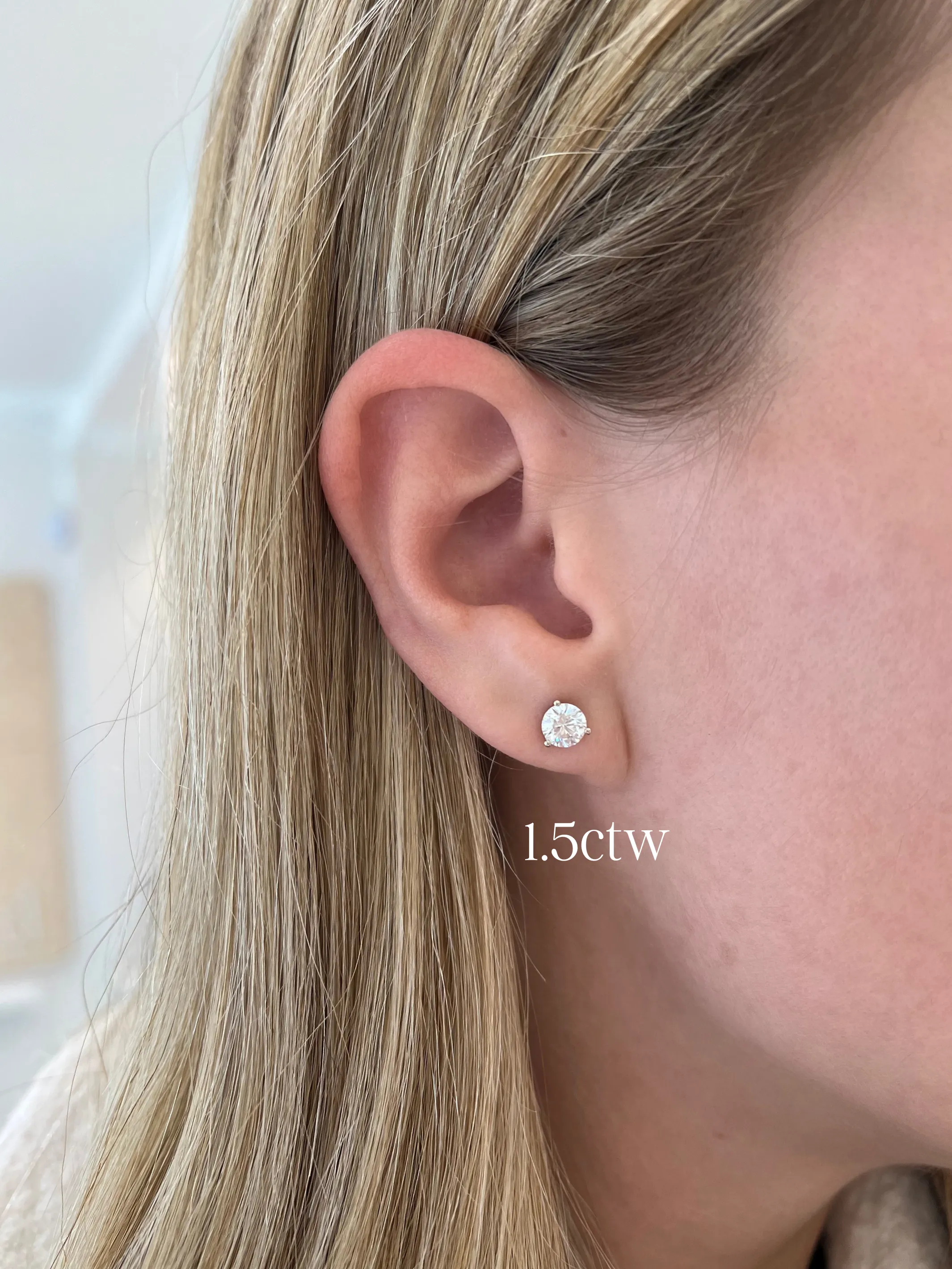 Lab Grown Round Diamond Studs 14K